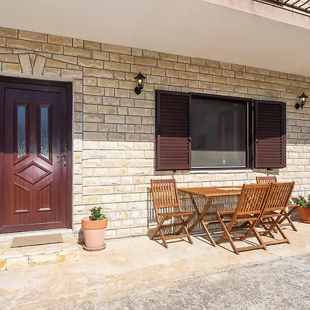 Olivera Apartment Trogir