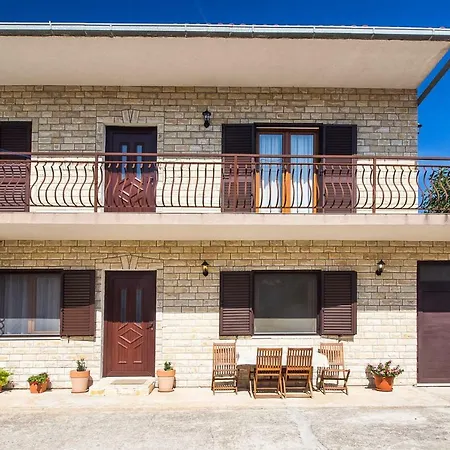 Apartment Olivera *